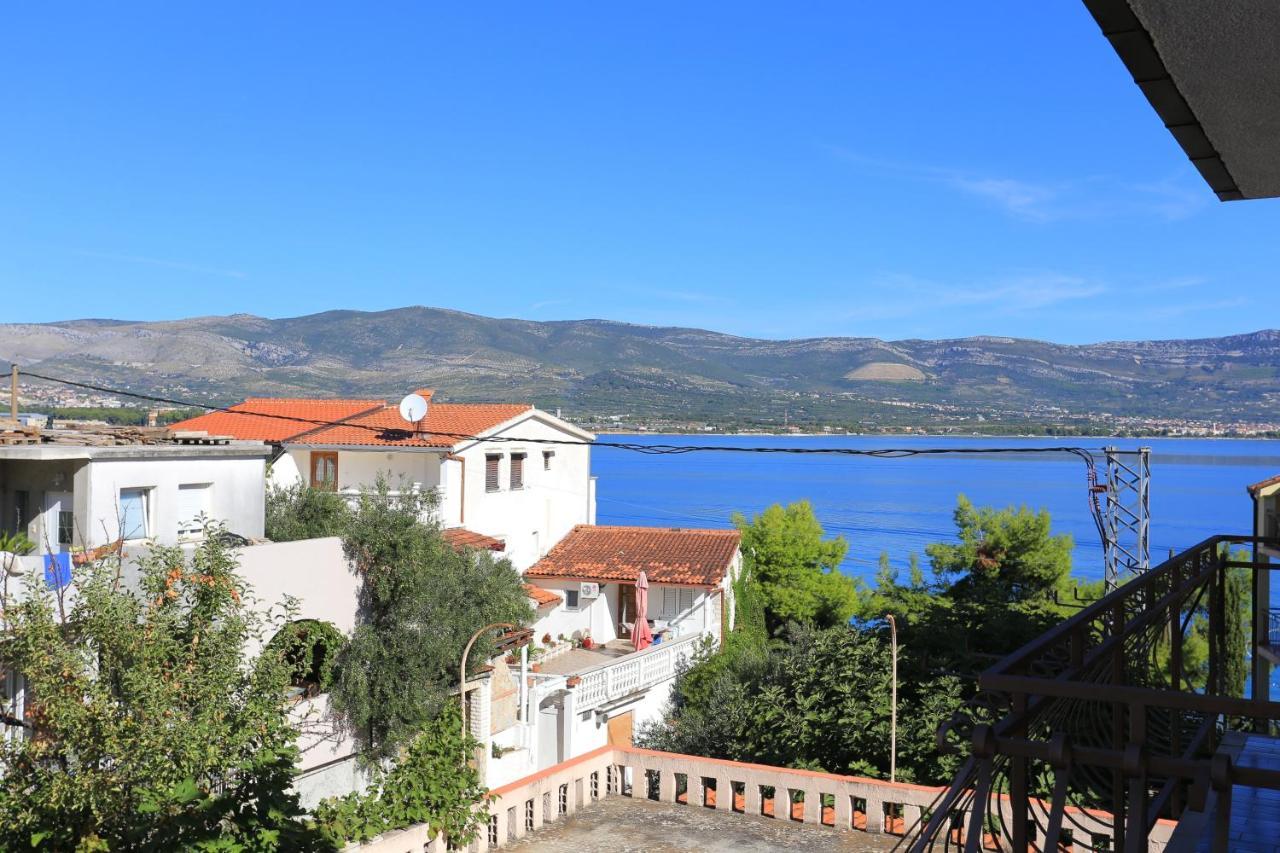 Apartments By The Sea Arbanija, Ciovo - 17332 Trogir Eksteriør bilde