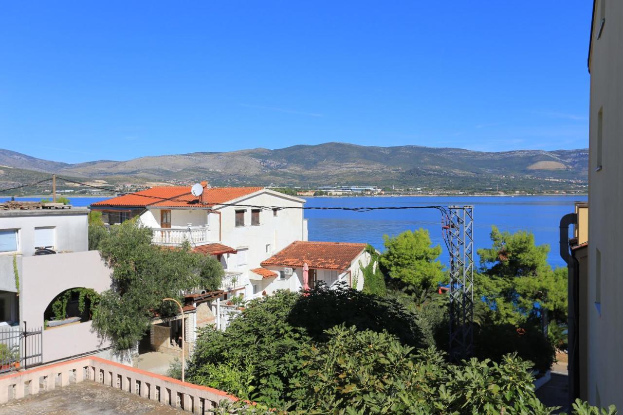 Apartments By The Sea Arbanija, Ciovo - 17332 Trogir Eksteriør bilde